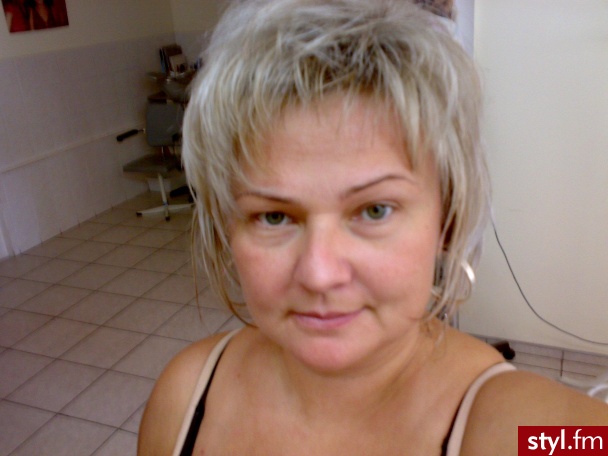 Średnie Fryzury