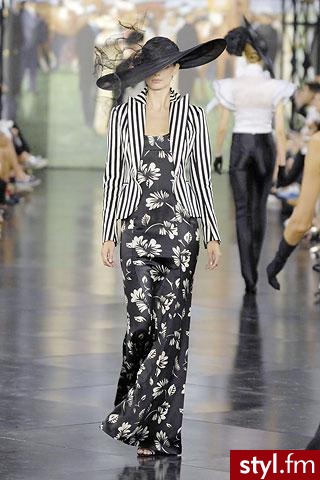 sukienka. Ralph Lauren
Jeżeli już jest proszę o link - Pozostałe Ciuchy Moda