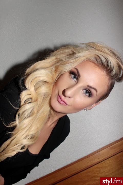 Blond Rozpuszczone Kręcone Na co dzień Długie Fryzury