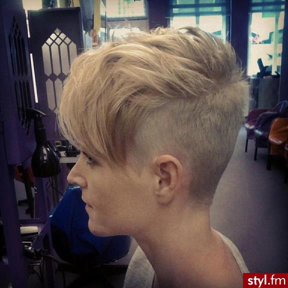 Blond Rozpuszczone Proste z grzywką Na co dzień Krótkie Fryzury