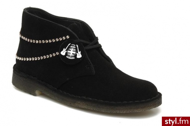 Clarks Originals PÓŁBUTY I BOTKI DESERT BOOT BY (CZARNY) (Czarny) - Botki Buty Moda