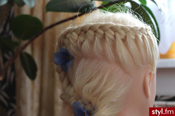 Blond Warkocze Proste Wieczorowe Długie Fryzury