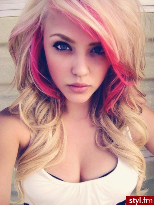 Blond Rozpuszczone Kręcone Na co dzień Długie Fryzury