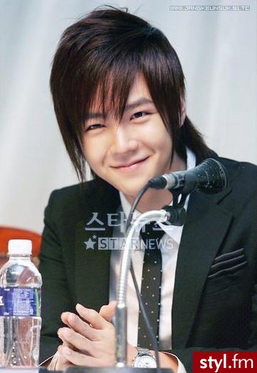 Jang Geun Suk. Jang Geun Suk - Średnie Męskie Fryzury