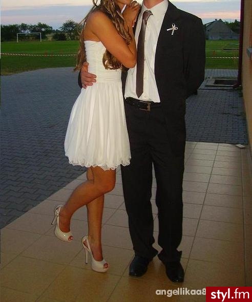 Sukienki Moda