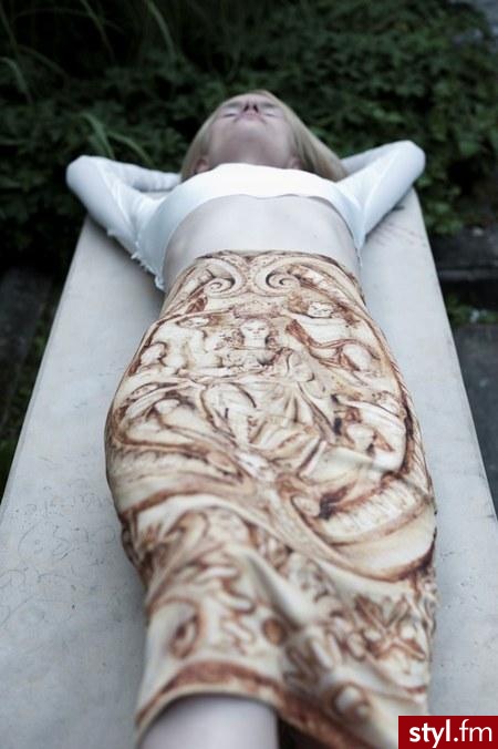 Średnie Spódnice Moda
