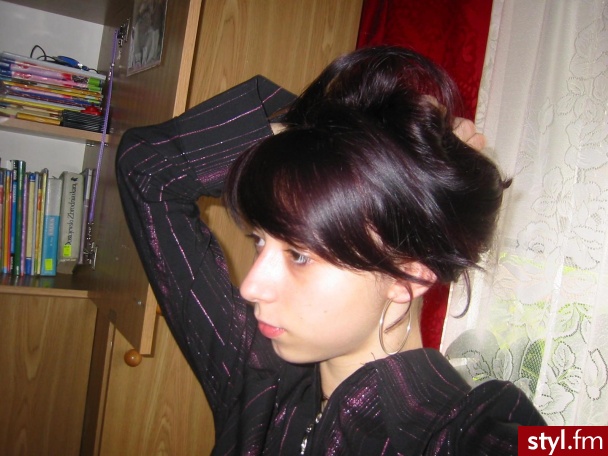 Średnie Fryzury