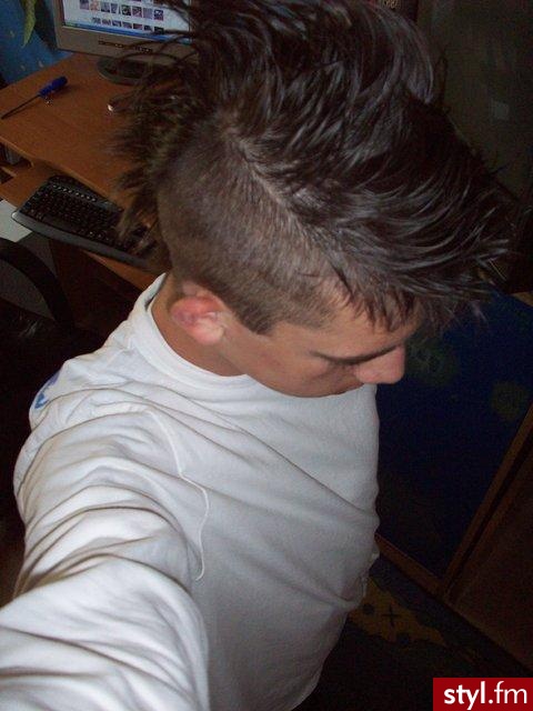 irokez od góry - Punk Rock Alternatywne Średnie Fryzury