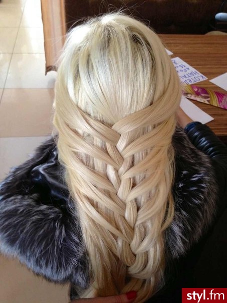 Blond Warkocze Proste Wieczorowe Długie Fryzury
