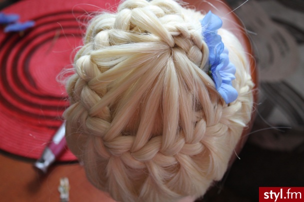 Blond Warkocze Proste Wieczorowe Długie Fryzury
