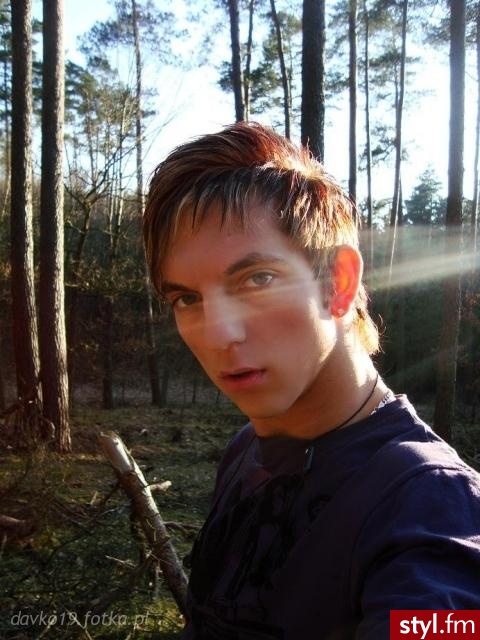 luty 2009 po konkursie fryzjerskiem w kolobrzegu - Średnie Męskie Fryzury