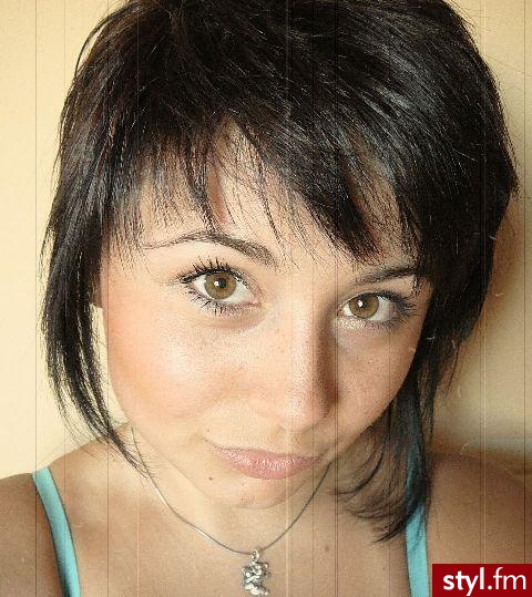 Średnie Fryzury