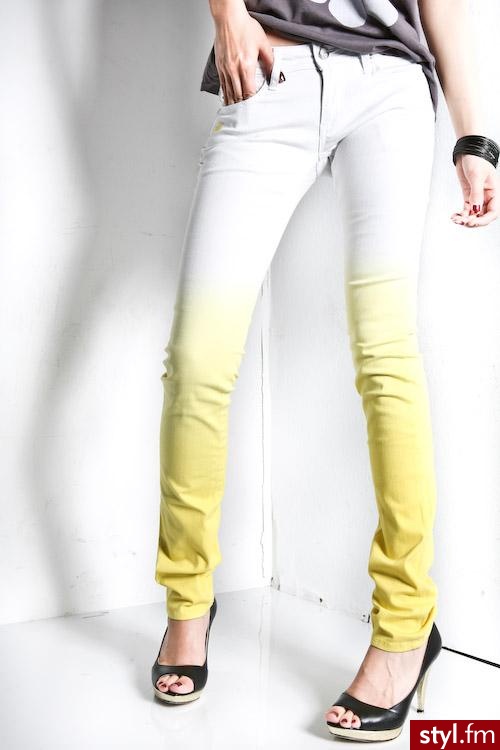 Cieniowane Jeansy. akdmks - 63$ - Pozostałe Ciuchy Moda