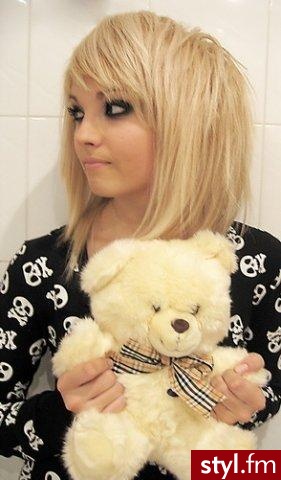 Średnie Fryzury
