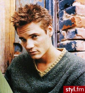 Shane West - Średnie Męskie Fryzury