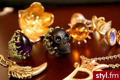 Jeżeli zdjęcie znajduje się już w galerii poproszę o link - Pozostałe Dodatki Moda