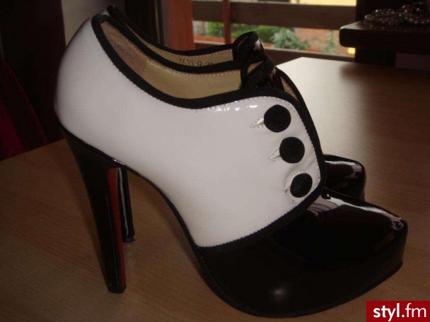 Pozostałe Buty Moda