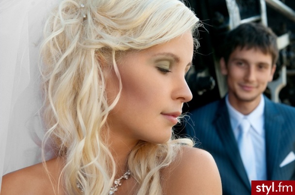 Blond Rozpuszczone Kręcone Ślubne Długie Fryzury