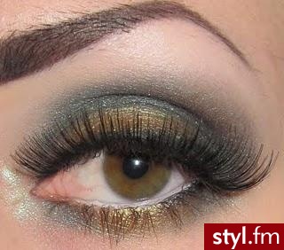 Smokey Teal & Olive Film Noir Makeup look - Wieczorowe Makijaże