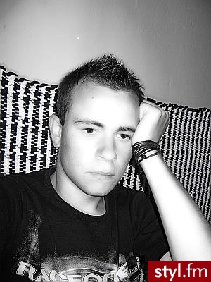 Mmmoje ;D Świeżo po ścięciu... niestety nie tak jak chciałem ;/ - Krótkie Fryzury