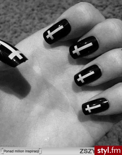 https://www.facebook.com/pages/Blondi-Nails/401325363307849 - Paznokcie