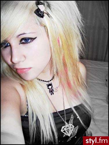emo fryzura - EMO Alternatywne Średnie Fryzury