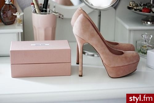 Szpilki Buty Moda