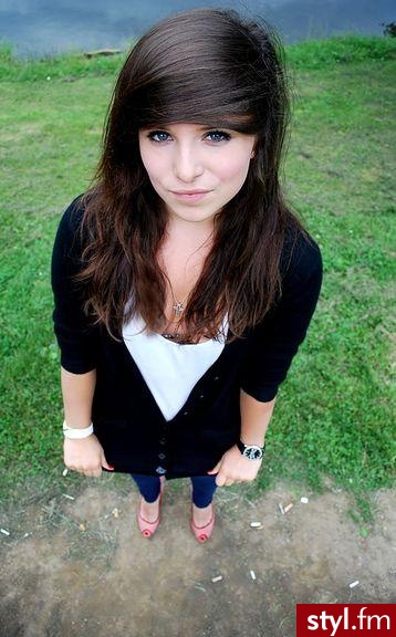 Średnie Fryzury
