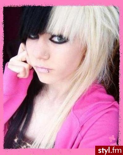 jeśli już istnieje w galerii, proszę o LINK :) - EMO Alternatywne Średnie Fryzury