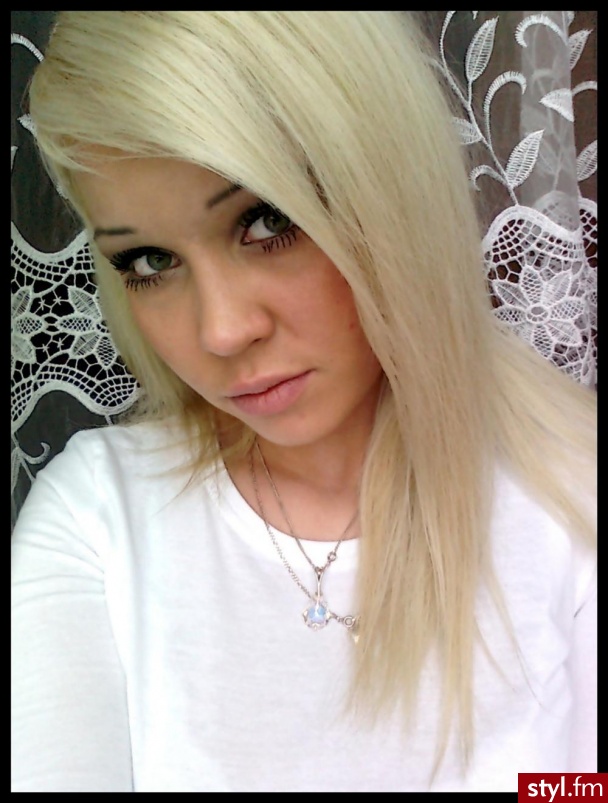 Blond Rozpuszczone Proste Na co dzień Średnie Fryzury
