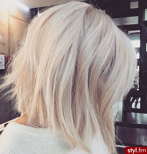 Blond Rozpuszczone Proste Na co dzień Średnie Fryzury