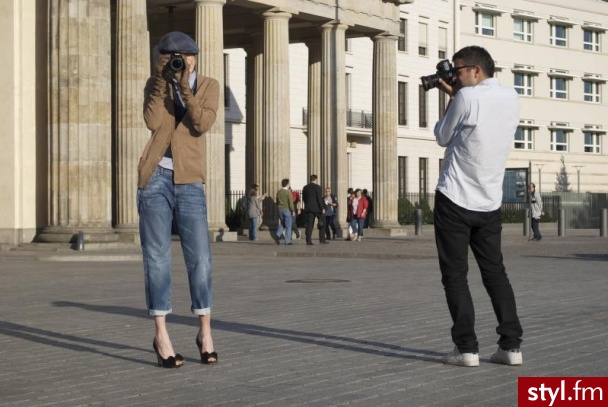 Jeżeli zdjęcie znajduje się już w galerii poproszę o link - Moda uliczna Inne Moda