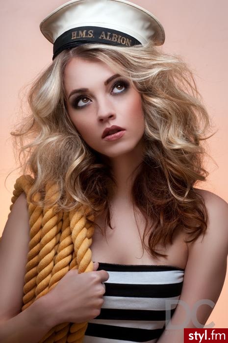 Blond Rozpuszczone Kręcone Na co dzień Długie Fryzury