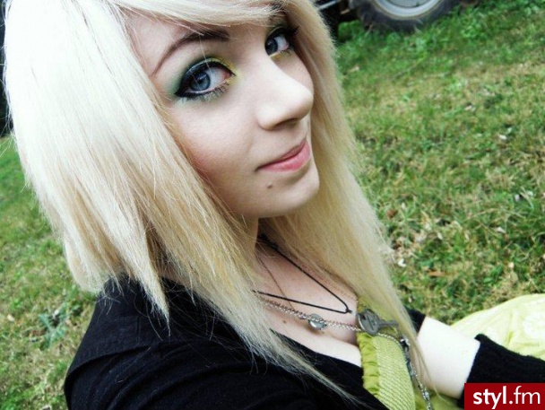Blond Rozpuszczone Proste z grzywką Na co dzień Długie Fryzury