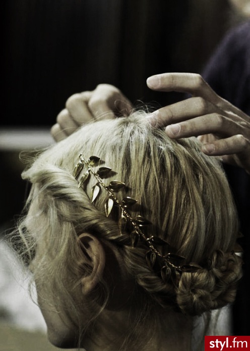 Blond Warkocze Proste Wieczorowe Długie Fryzury