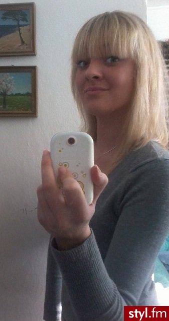 Średnie Fryzury