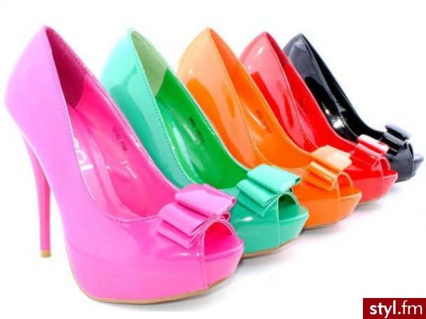 neonowy zawrót głowy ;) - Koturny Buty Moda