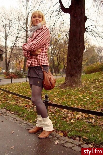 Kurtka pochodzi ze Stradivariusa, torebka z H&M. Sukienkę Ania kupiła w Terranovie - Moda uliczna Inne Moda