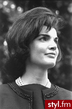 jackie - Średnie Fryzury