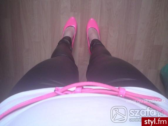 Odblaskowo. Uwielbiam taki ostry róż ;] - Styler