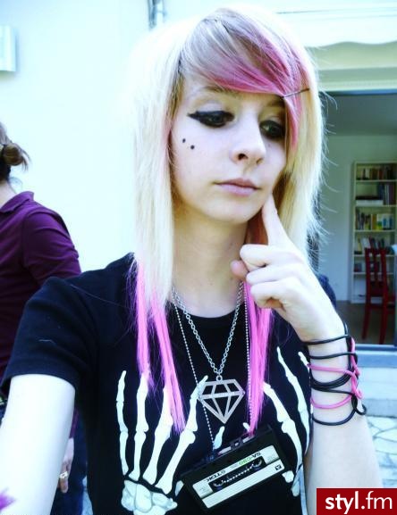 Ja! - EMO Alternatywne Średnie Fryzury