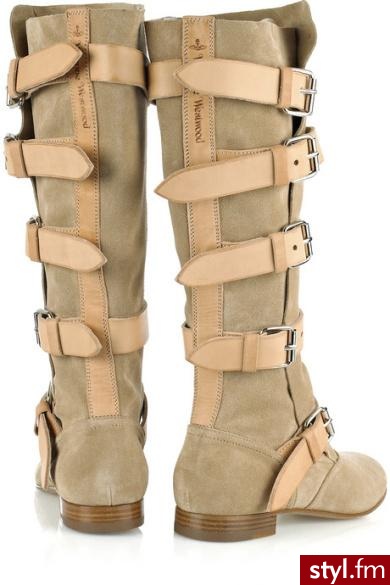 kozaki Vivienne Westwood. kozaki Vivienne Westwood. Cena: 489 euro, około 2 030 zł

Kupisz w sklepie internetowym Net-a-Porter :) - Pozostałe Buty Moda