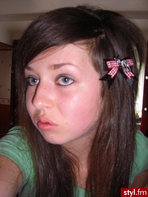 Me...xD. this is me...<333 - EMO Alternatywne Średnie Fryzury