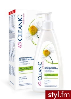 Cleanic Intimate Emulsja łagodząca z rumiankiem do higieny intymnej 250 ml - Emu Buty Moda