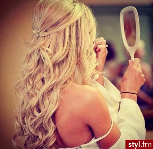 Ślubne Długie Fryzury