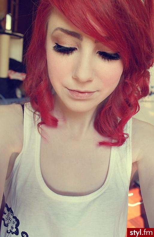 Średnie Fryzury