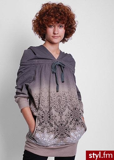 Bluza jest do kupienia w sklepie House Rocker. Kosztuje 149 dol. USA. - Pozostałe Ciuchy Moda