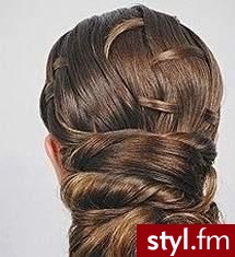 fryzury ślubne. Fryzury ślubne, wieczorowe. fryzury ślubne - Internetowy Katalog Fryzur IKF.com.pl, propozycje fryzur na każdą okazję np. fryzury trendy - Ślubne Średnie Fryzury