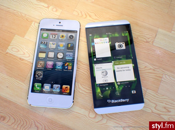 iphone 5s vs. blackberry z10 <3 - Misz-masz