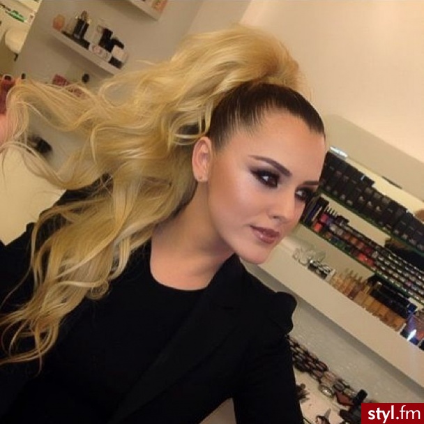 Blond Upięcie Kręcone Wieczorowe Długie Fryzury